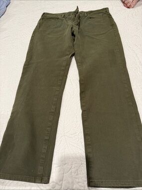 Dockers Olive Green Men's Chino Pants